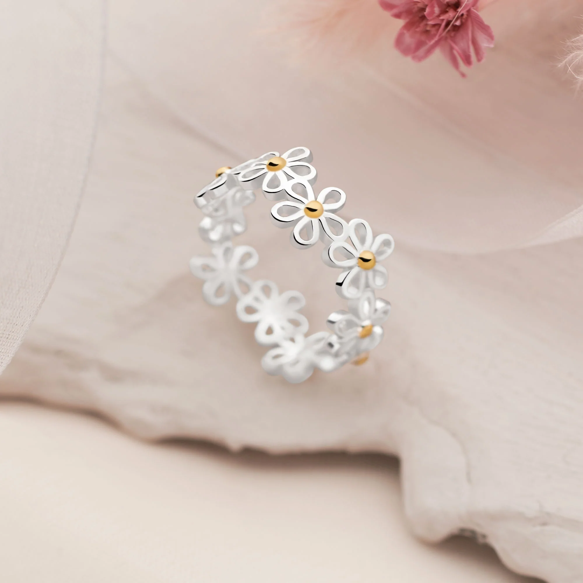 Daisy Bridge Ring - Image 2