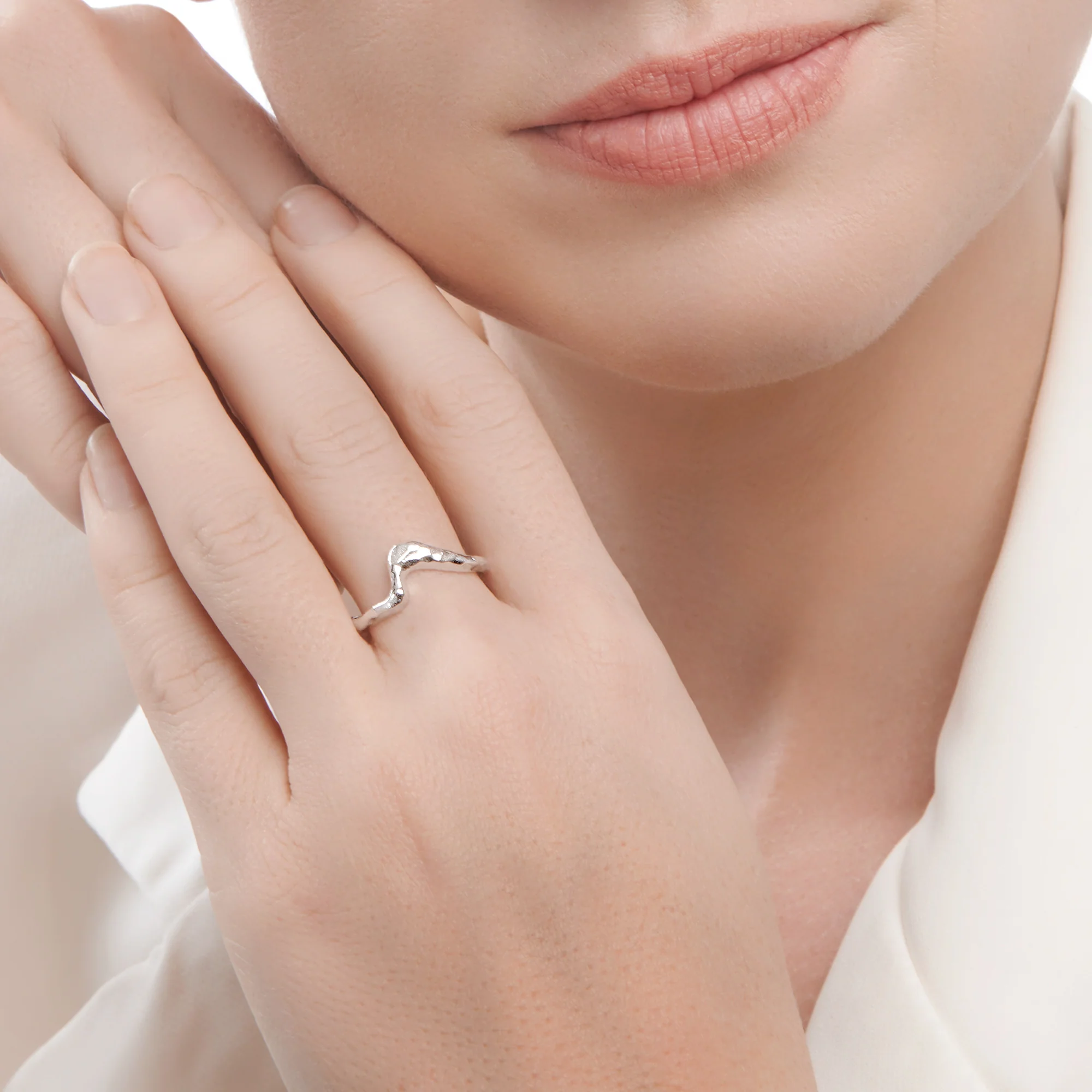 Hammered Wave Ring - Image 3