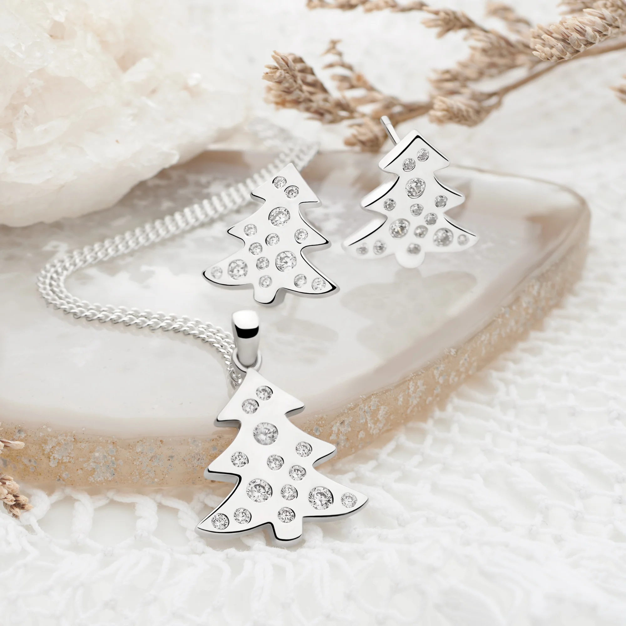 Snowy Christmas Tree Pendant - Image 2